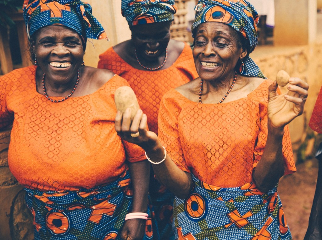 Kimtong Women - Cameroon